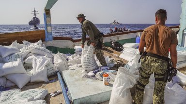 Американските военни обмислят да изпратят на Украйна хиляди конфискувани оръжия