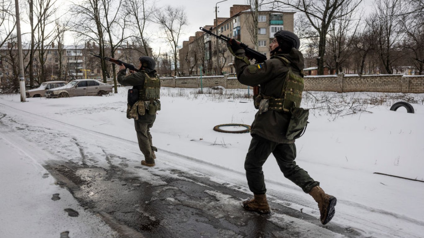Украйна официално отрече твърденията на "Вагнер", че е превзела центъра на Бахмут