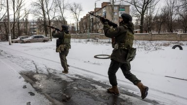 Ситуацията на фронтовата линия в Източна Украйна остава изключително трудна