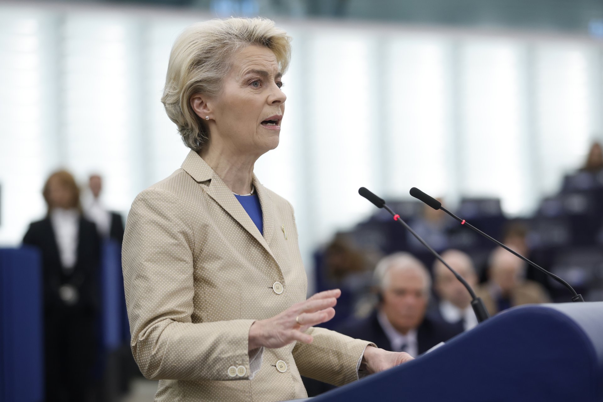 Урсула фон дер Лайен представи пред евродепутатите подробности от предложения 10-и пакет санкции срещу Русия