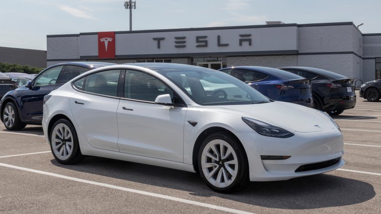 Tesla отново намалява цените си за американския пазар