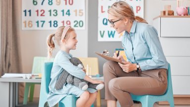 Всички училища и детски градини у нас трябва да разполагат