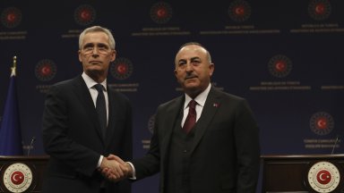 Турция може да разгледа отделно кандидатурите за членство в НАТО