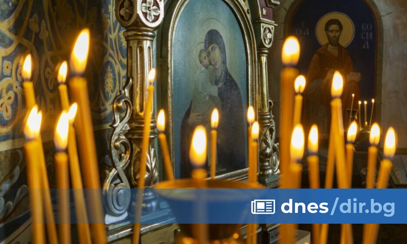 В съботния ден срещу Неделя Месопустна (Месни заговезни) се извършва