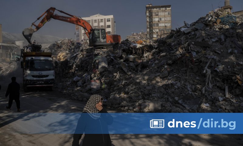 Общият брой на хората, загинали при разрушителното земетресение в Турция,