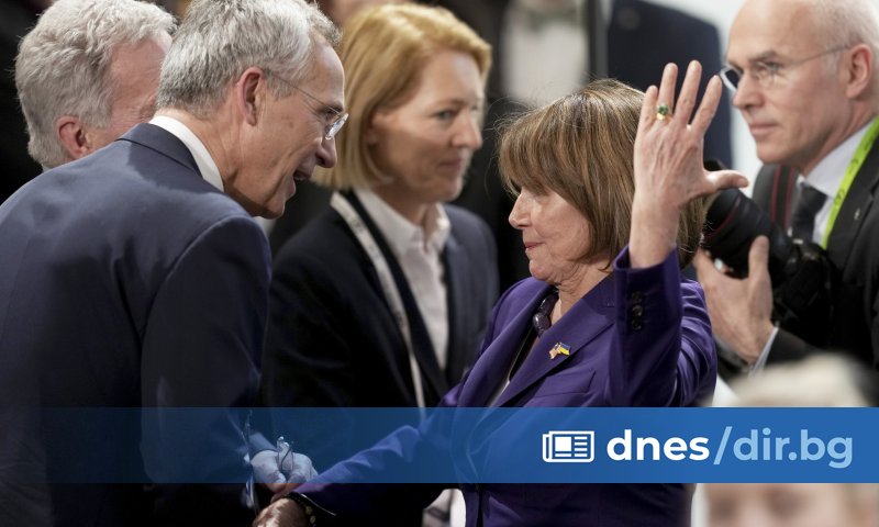 Ръководителят на НАТО Йенс Столтенберг призова днес да се даде