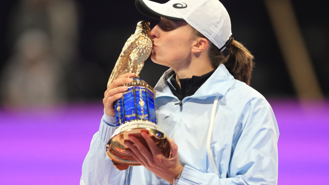 Световната №1 даде три гейма на финала в Доха за първа титла през 2023-а