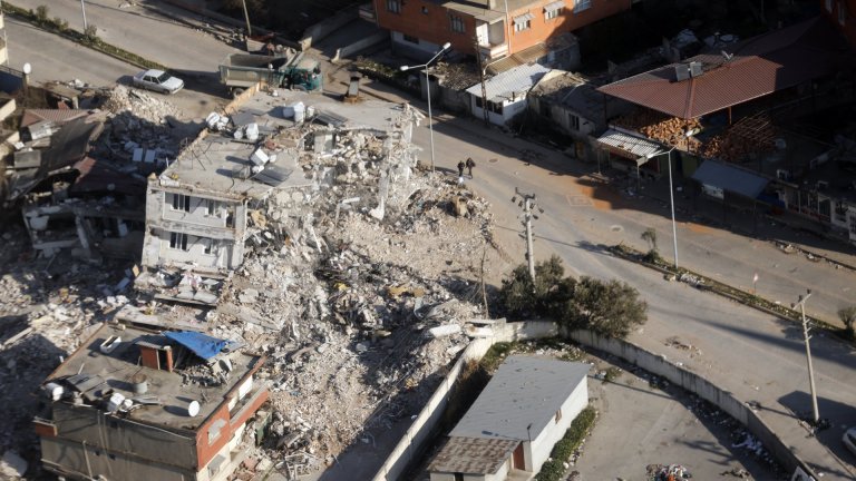 ЕК отпуска 1 млрд. евро за възстановяването на Турция след опустошителните трусове