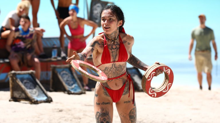 Гладна и изтощена, еротичната звезда Стефани  поиска да напусне "Survivor"