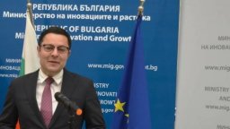 Министър Пулев открива бизнес и инвестиционен форум в Бургас с български и турски компании