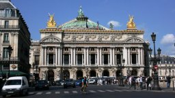 Фасадата на парижката опера "Гарние" ще бъде обновена до края на 2024 г.