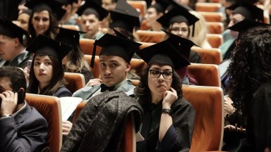 Скачат семестриалните такси в 19 у нас за предстоящата учебна