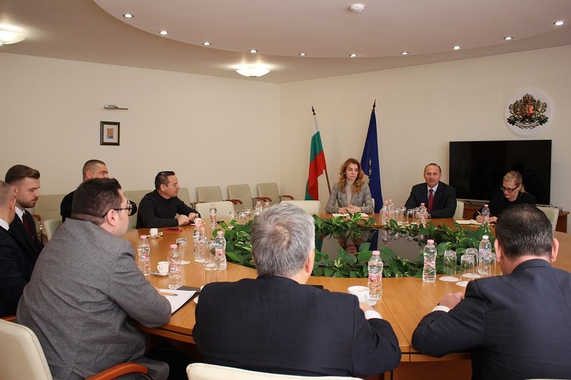 Среща в Министерство на енергетиката между представители на работодателски организации и министър Росен Христов