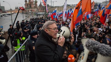 Година след войната живеем в съвсем друг свят каза в