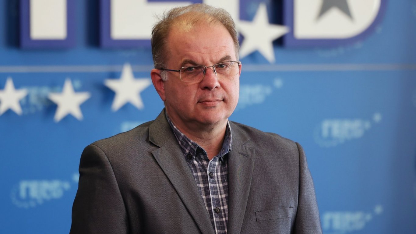 Радомир Чолаков: Законопроектът за промените в Конституцията ще се обсъжда в НС след 6 октомври