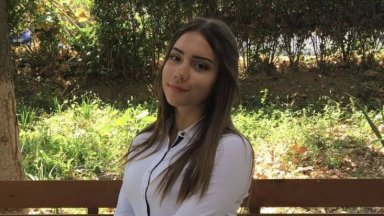 Майката на 19 годишната Анита Чобанова от Асеновград която се нуждае