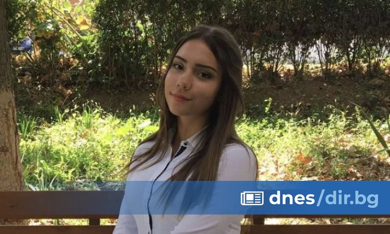 Майката на 19-годишната Анита Чобанова от Асеновград, която се нуждае