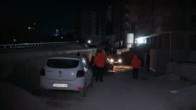 Млад мъж загина след падане в асансьорна шахта на новострояща се сграда в София (видео)