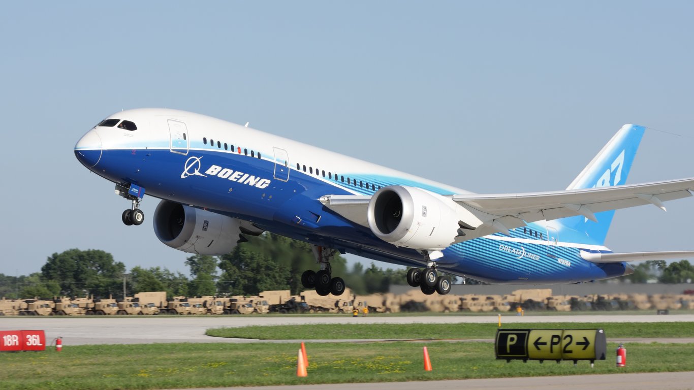Boeing 787 прелетя над Атлантическия океан, задвижван от използвано готварско олио