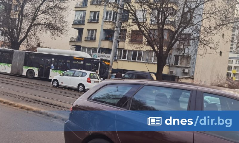 Автобус на столичния градски транспорт е катастрофирал на бул. Константин