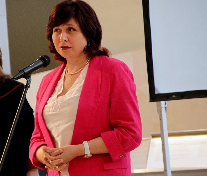 Проф. д-р Мариана Мурджева е първата жена ректор на Пловдивския медицински университет.