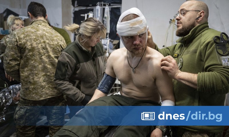 Президентът на Украйна Володимир Зеленски съобщи, че е освободил командира