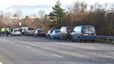 Още два случая на преследване на мигранти у нас само