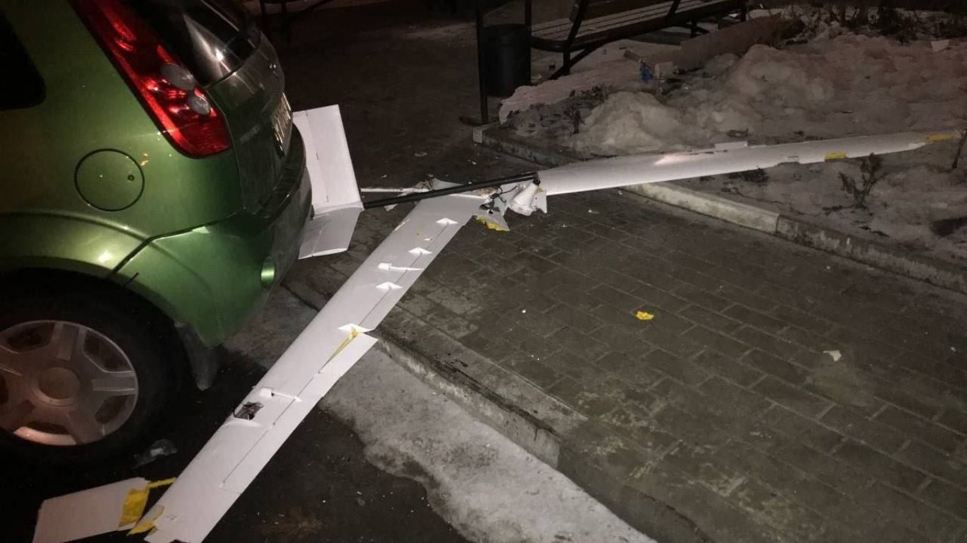 Три дрона рухнаха в руския Белгород. Един от тях се заби в прозорец на апартамент