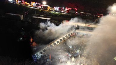 Година след влаковата катастрофа в Гърция, отнела 57 живота: Оставки, обвинения, скандали