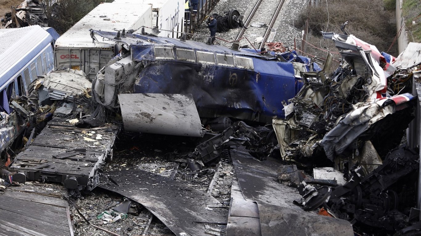 22-годишен българин е сред жертвите на влаковата катастрофа в Гърция