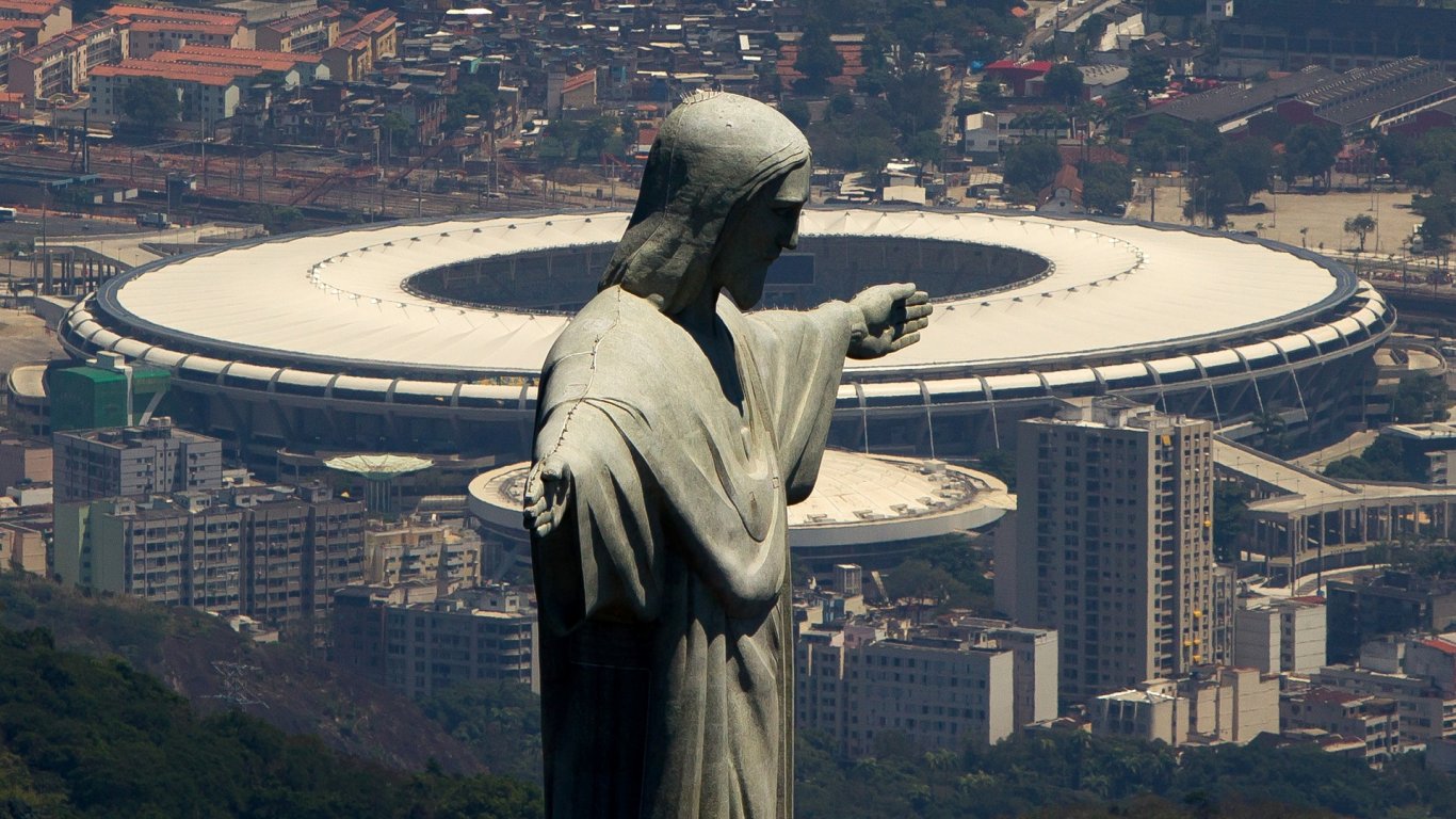 За 3 март и 100 години БФС, статуята на Христос в Рио ще светне в цветовете на родния флаг