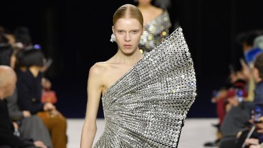 "Balmain" озари с перли и кристали Седмицата на модата в Париж