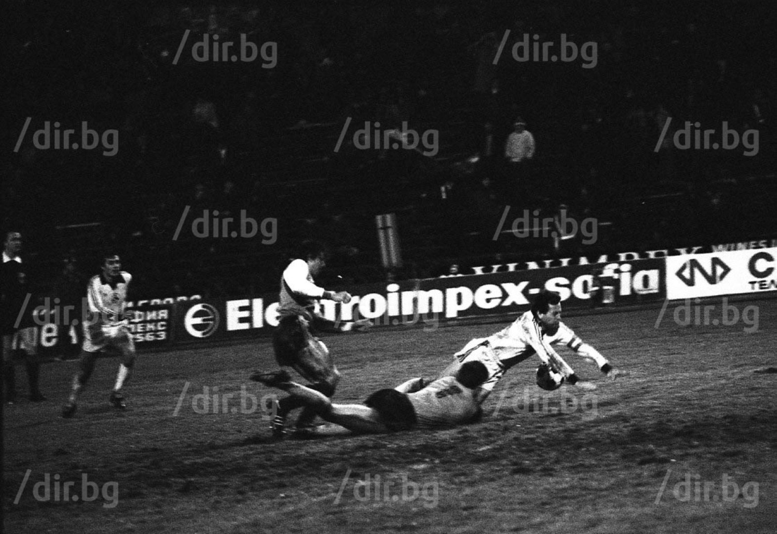 4 март 1981 г., Славия - Фейенорд 3:2, първи четвъртфинал за КНК, стадион "Васил Левски" в София.