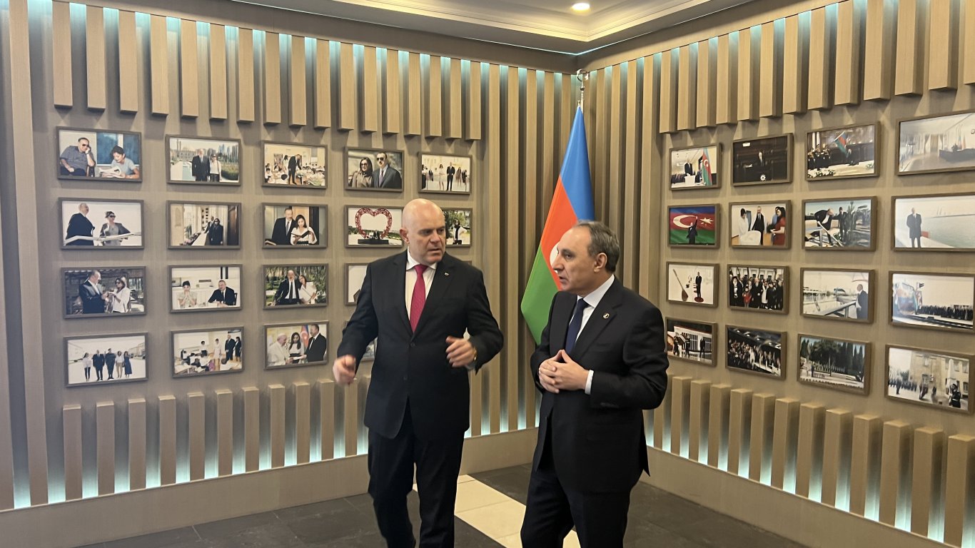 Гешев подписа в Баку меморандум за засилване на сътрудничеството с Азербайджан