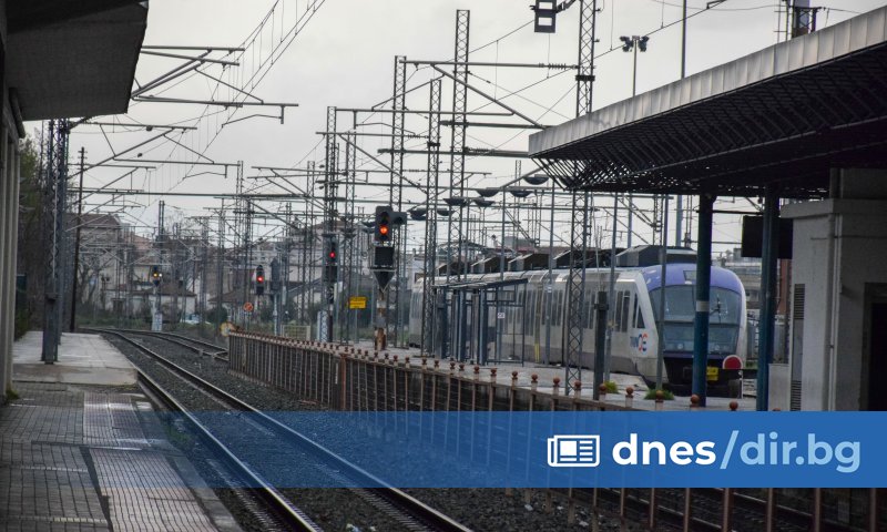 Влаковите превози бяха възобновени частично днес в Гърция за първи