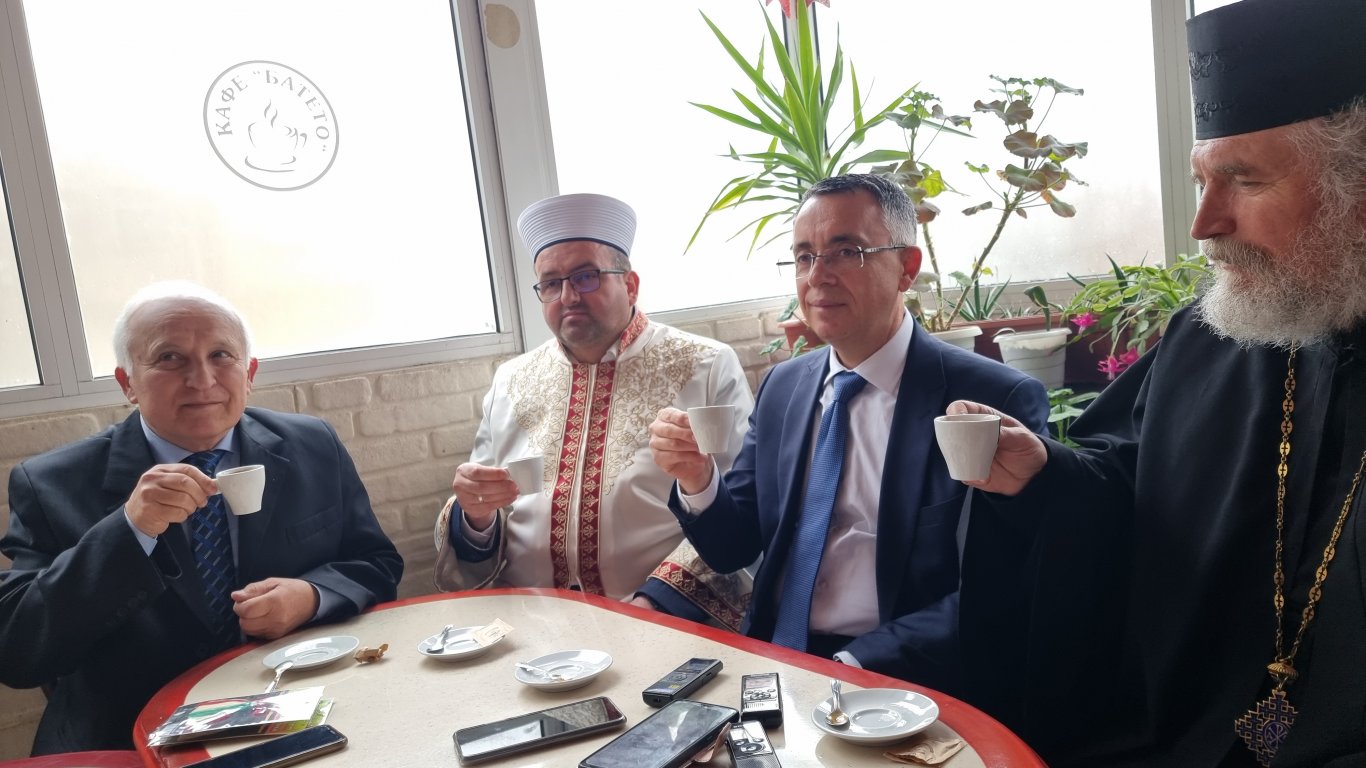 Кафето на толерантността изпиха за 19-и път в Кърджали