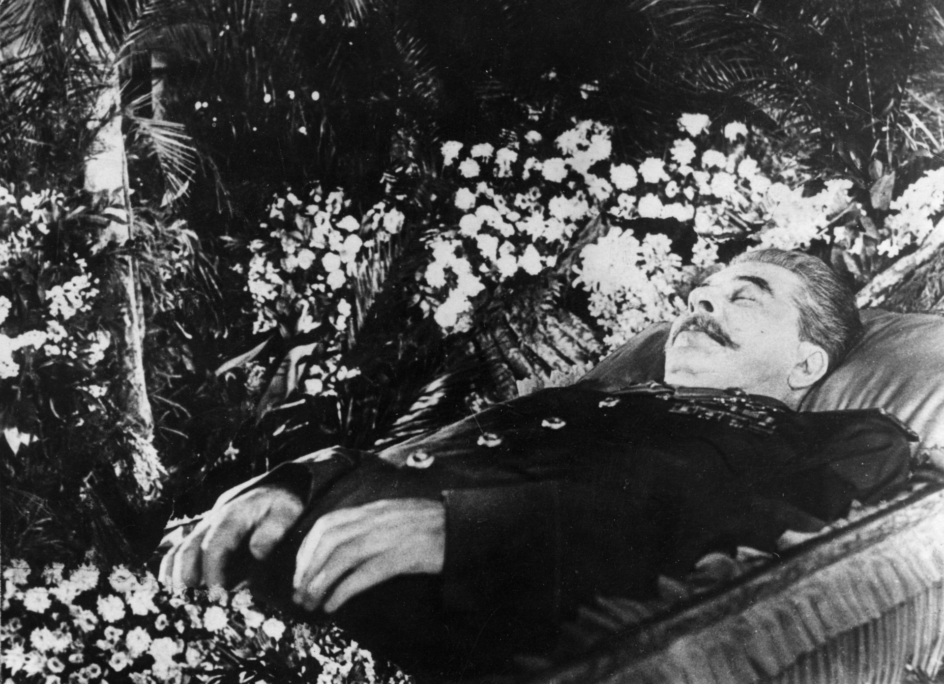 Погребението на Сталин е едно от най-големите в човешката история