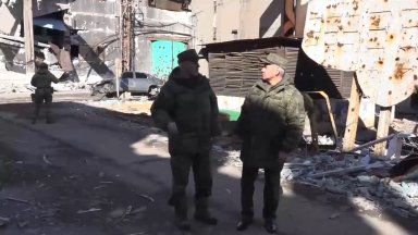 Руският министър на отбраната Сергей Шойгу инспектира руски сили разположени