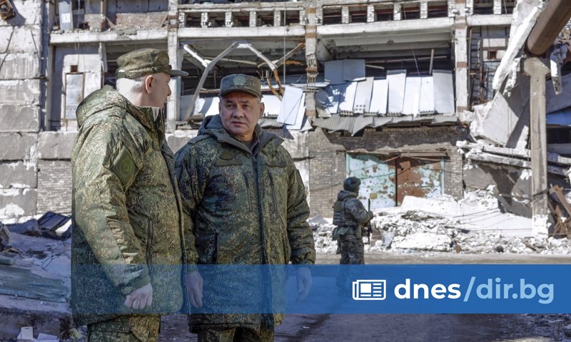 Руският министър на отбраната Сергей Шойгу инспектира руски сили, разположени