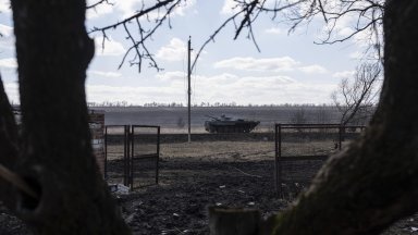 Руски резервисти са въоръжавани и с лопати поради недостиг на