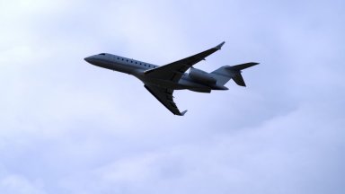 Пасажер в частен самолет загинал по време на силна турбуленция
