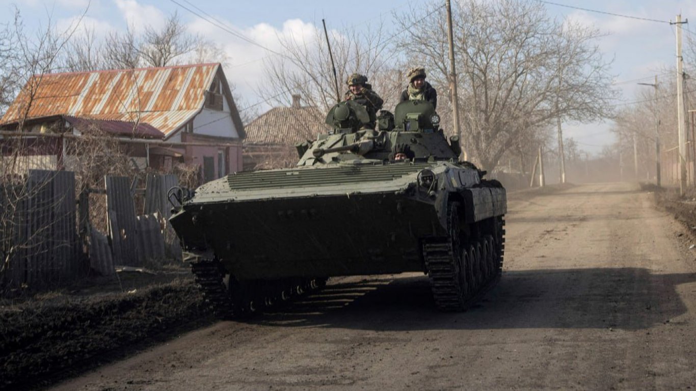 Украинските сили се изтеглят от Бахмут. Пригожин недоволен от липсата на боеприпаси