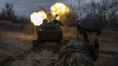 Българско оръжие за милиарди долари е влязло в Украйна през
