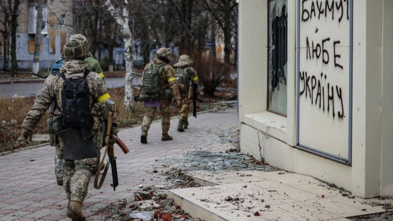 Ожесточени боеве в Донецк, украинската армия съобщи за отблъснати 69 руски атаки