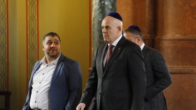 Има влязла в сила осъдителна присъда на последна инстанция доживотен