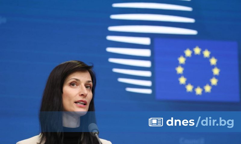 Българският еврокомисар Мария Габриел обяви създаването на 16 нови учителски