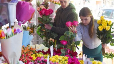 Местят търговците на едро на цветя от пазара “Димитър Петков“ 