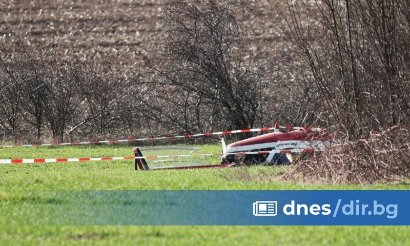 Пилотът на малкия самолет, който вчера се разби край летище
