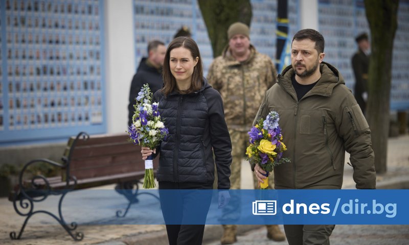 Президентът на Украйна Володимир Зеленски отдаде днес почит на Дмитро