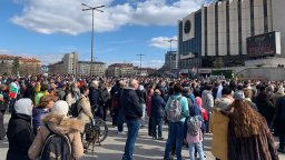 Шествие "България - зона на мира" в София, Варна и големите градове (видео)